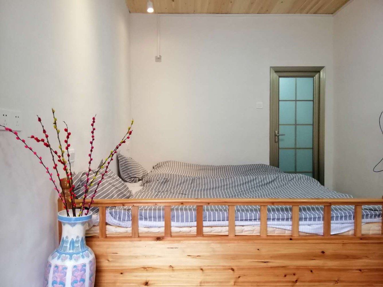 榻榻米一室榻榻米房