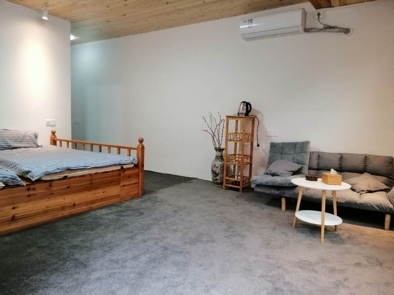 榻榻米一室榻榻米房