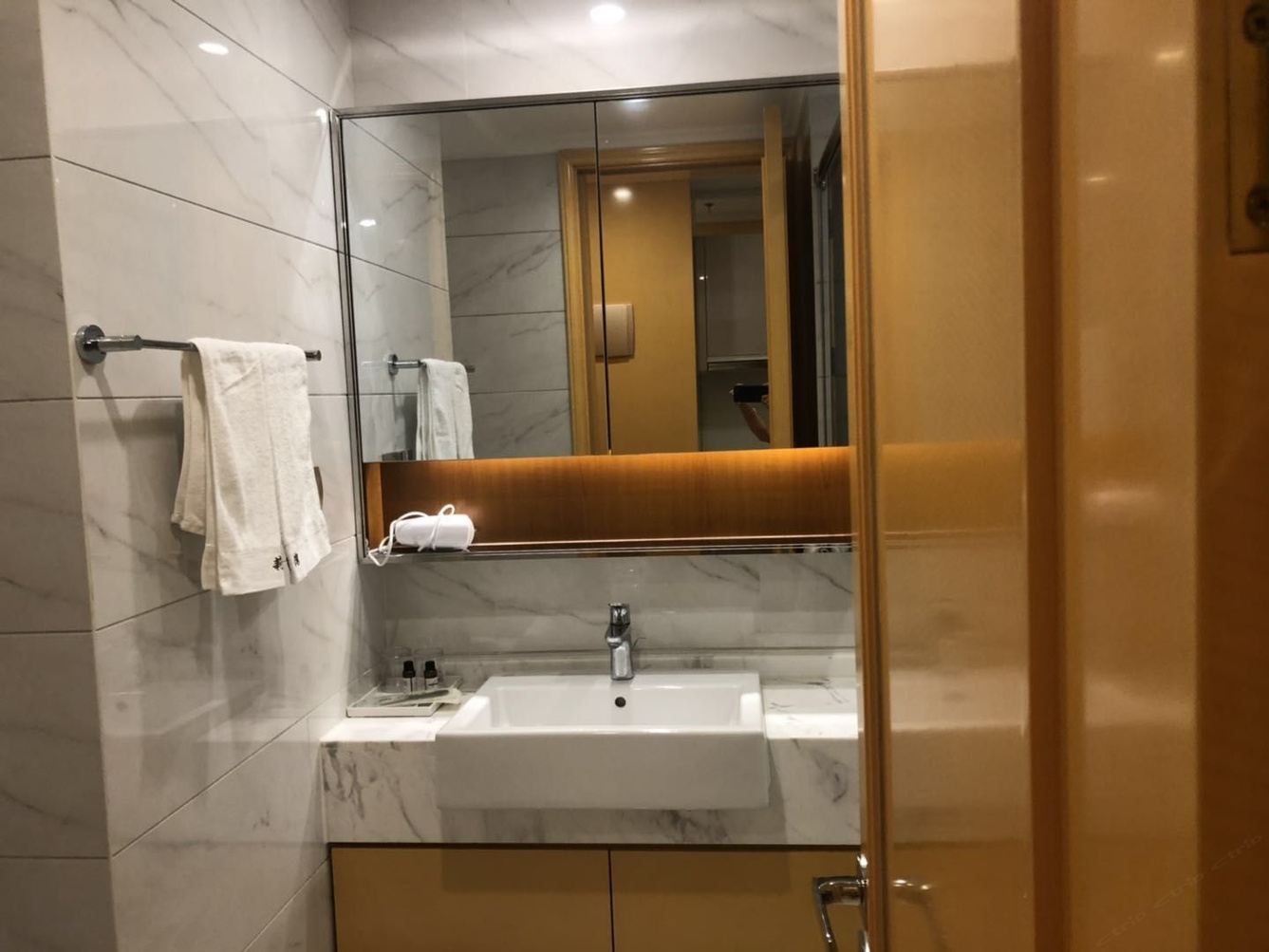 豪华大床房