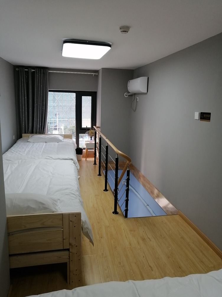 loft一室二床房