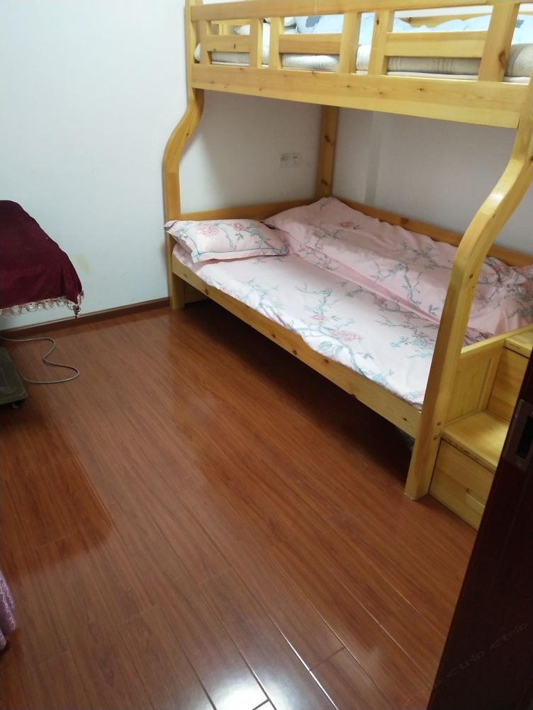 精致二室一厅套房