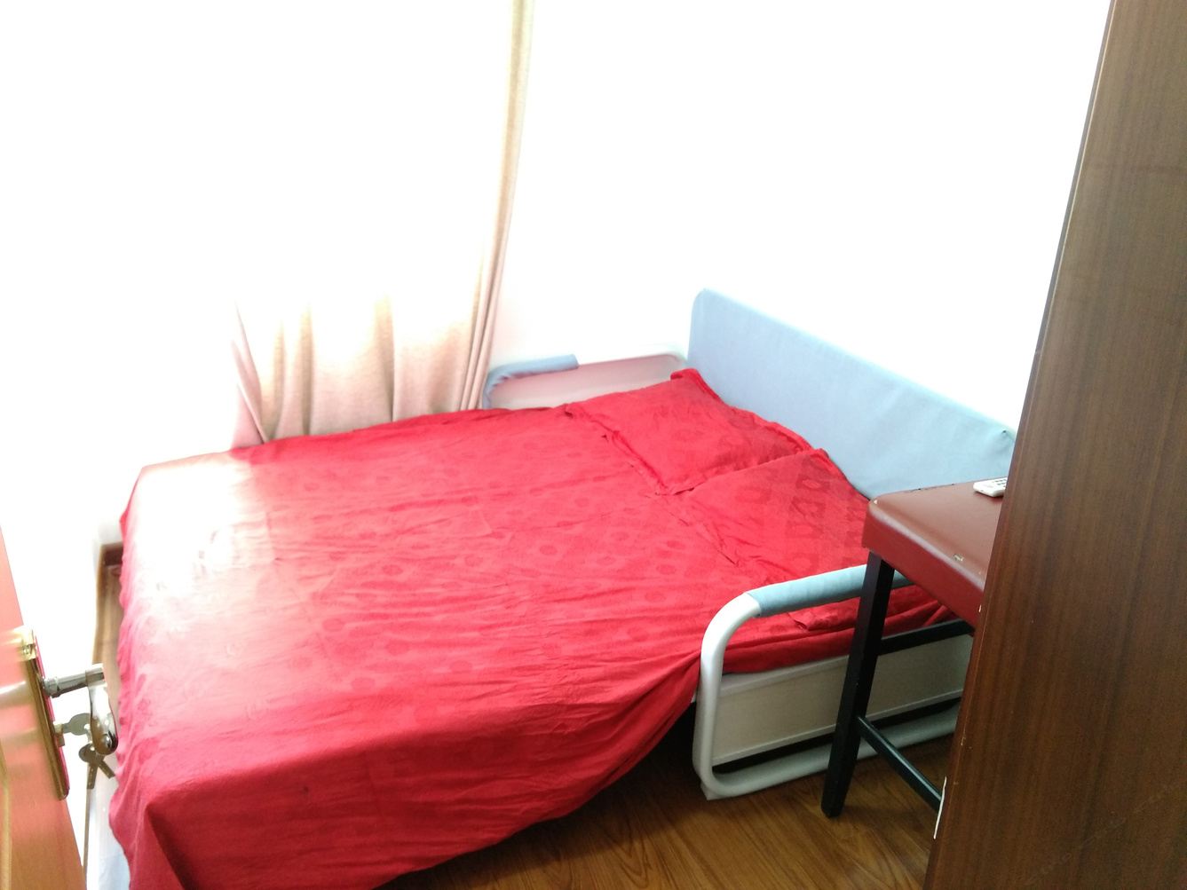 精装二室一厅套房