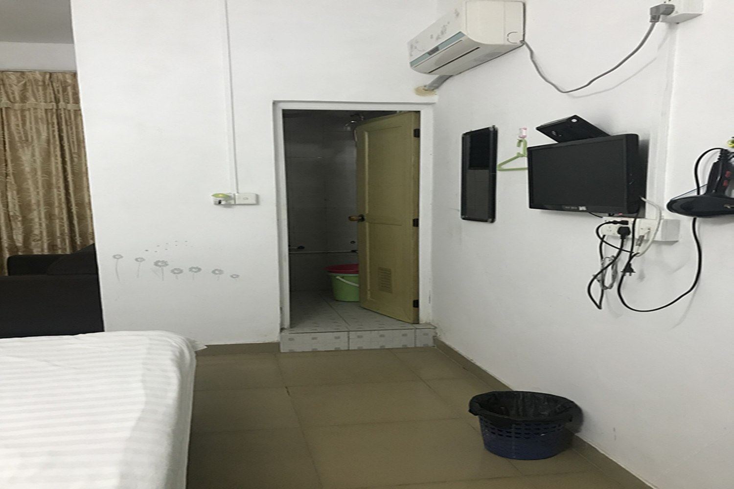 阳光大床房