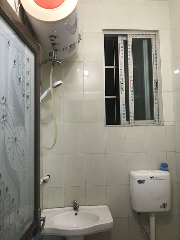 阳光大床房