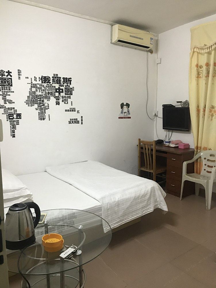 阳光大床房