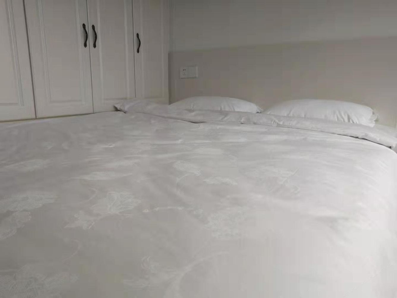 家庭三室一厅套房