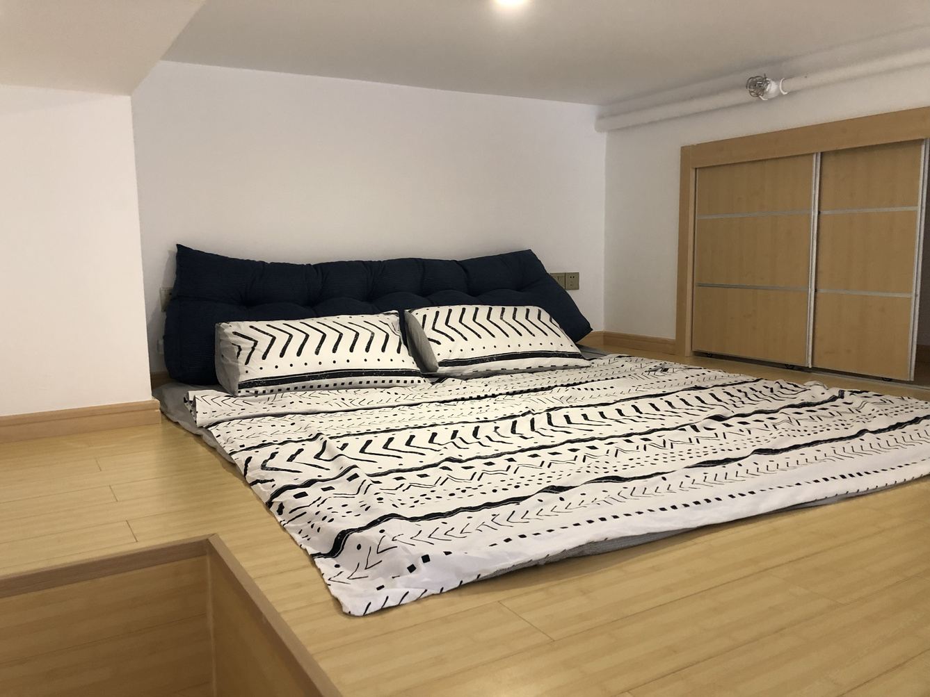 简约一室一厅套房