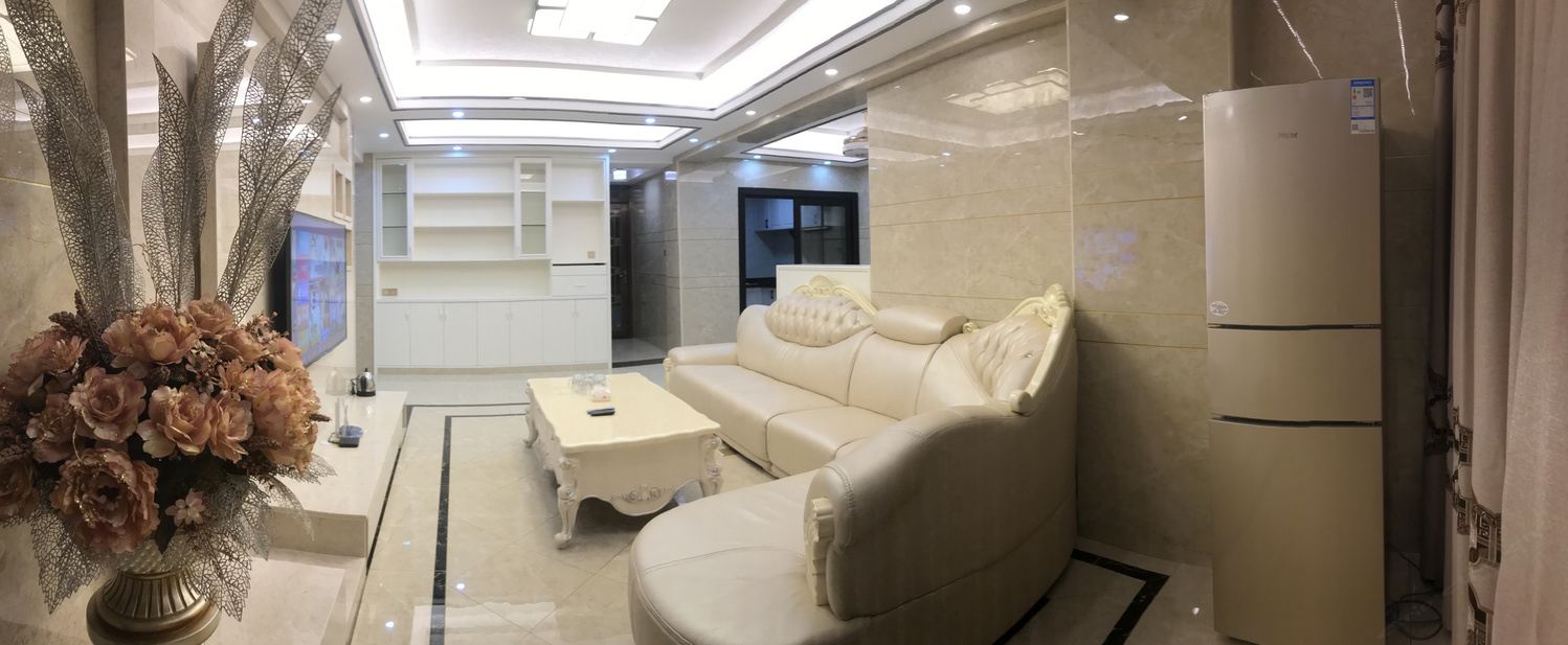 阳光三室一厅套房