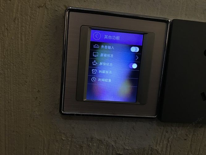 hotelPic