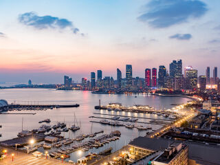 <青岛-威海-烟台-蓬莱双高5日游>纯玩0购物0自费，牛专导游早知道，3晚高档型酒店住宿，5A华夏城/海洋世界/蓬莱阁，舒适行程不走回头路，南京往返