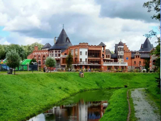 俄羅斯旅游跟團多少錢_去俄羅斯游怎么省錢_俄羅斯旅游團