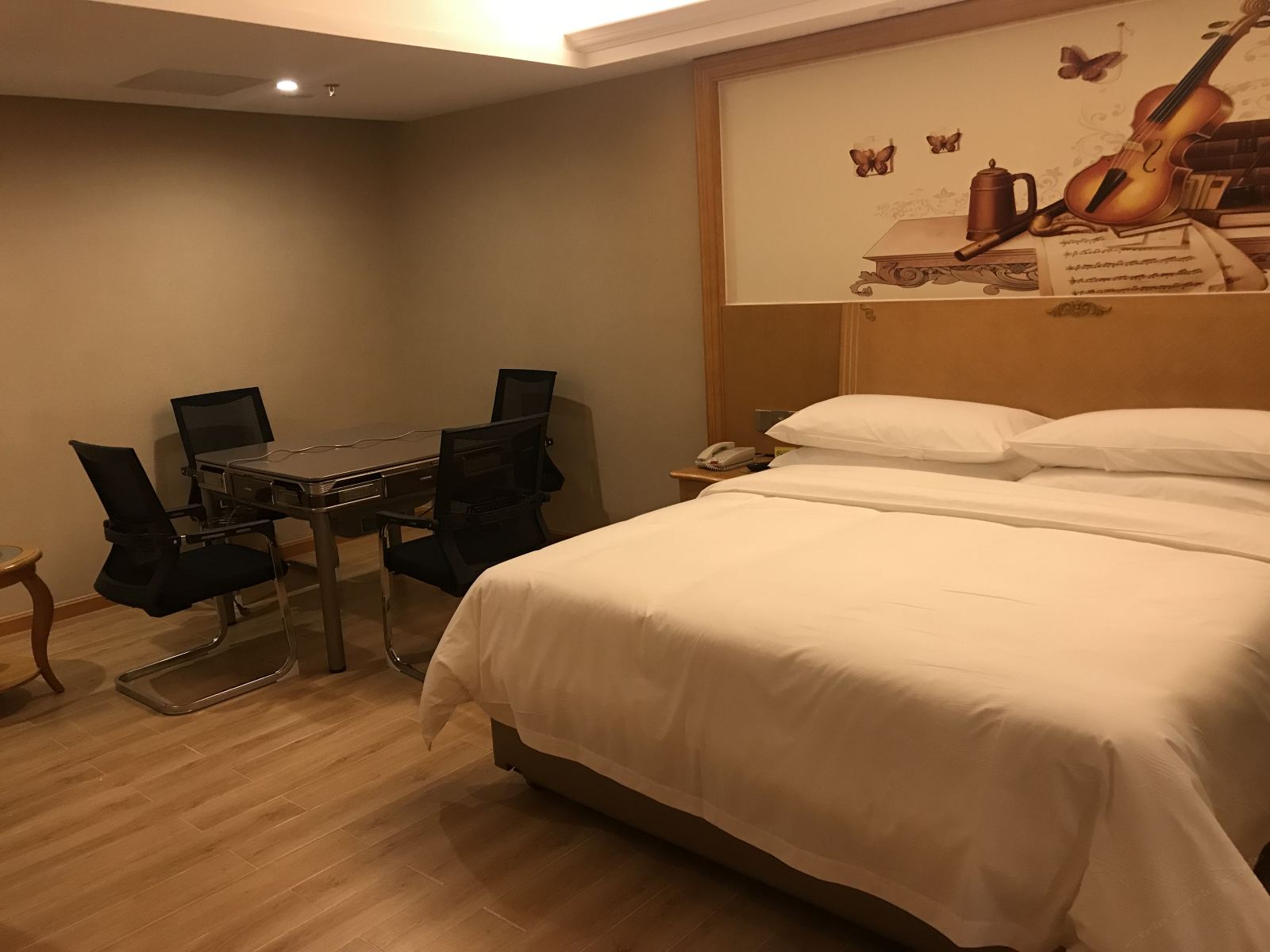 棋牌大床房