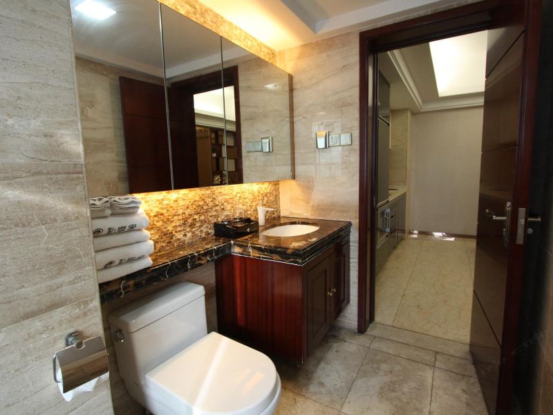 hotelPic