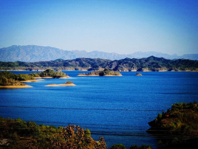 到达密云水库, 西线观景台,览水库全 .