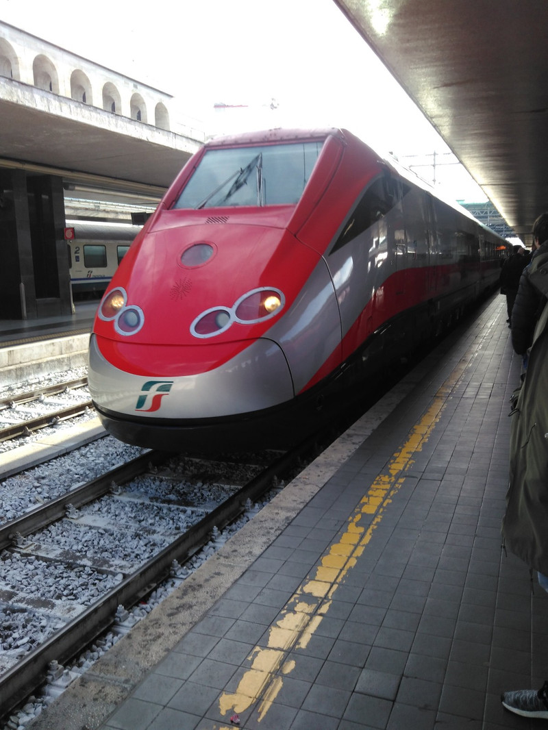 意大利的快速列车.