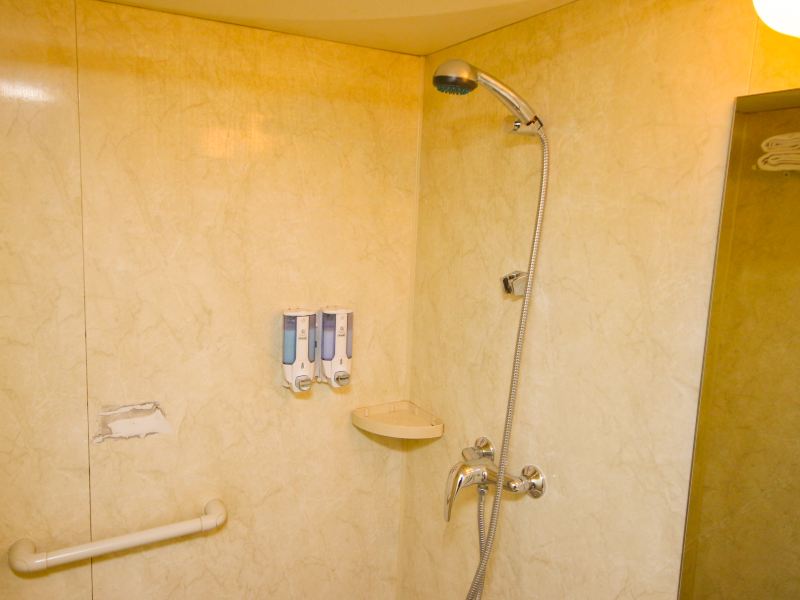 hotelPic