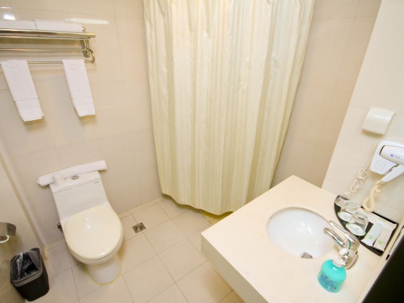 hotelPic