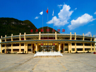 現(xiàn)在去湖南張家界旅游多少錢(qián)_近期湖南張家界游價(jià)格_湖南張家界旅游要多少錢(qián)2021