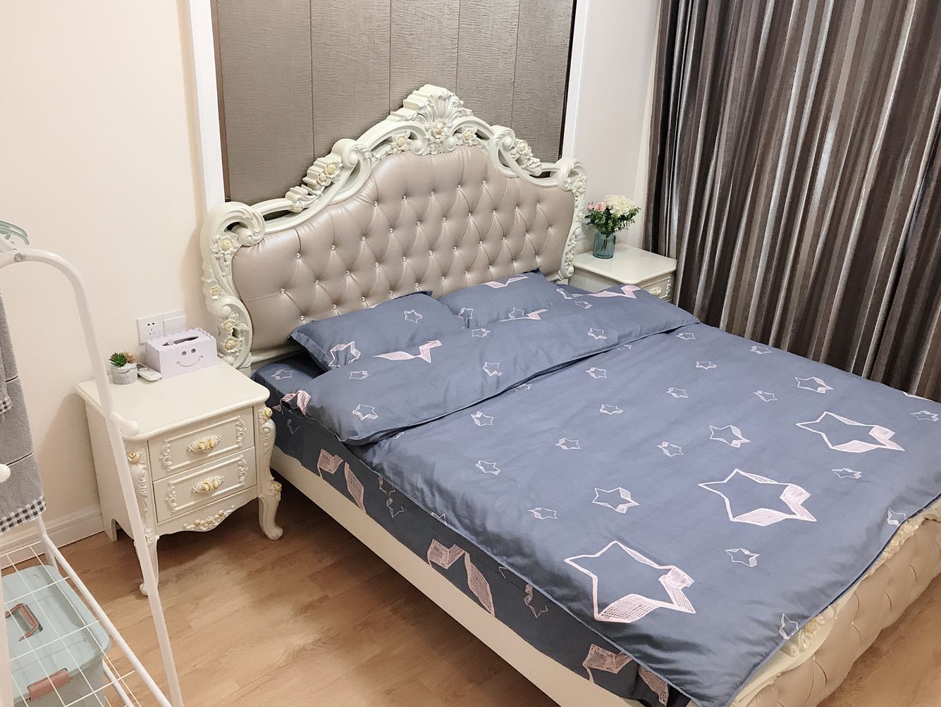 现代简约三室一厅套房