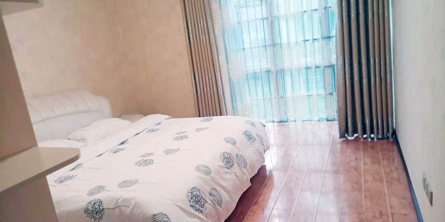 标准三室一厅套房