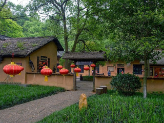 湖南韶山旅行團_湖南韶山旅游需要多少錢_近期湖南韶山游價格