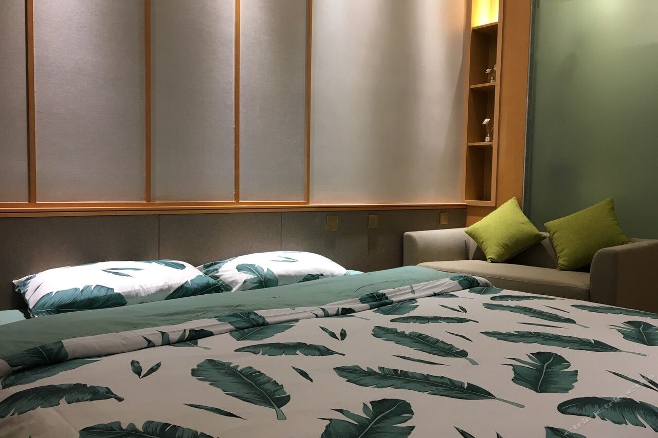 豪华大床房
