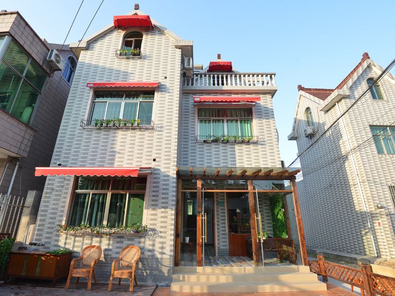 迪上居精品民宿(上海金银河路店)