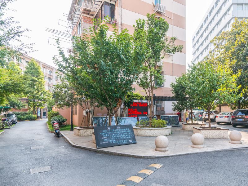 襄阳南路公寓(上海愚园路店)