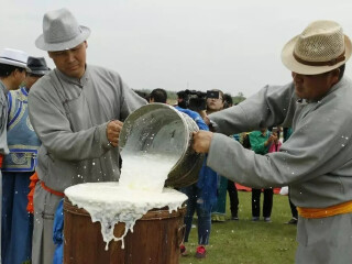 希拉穆仁草原游價(jià)格_希拉穆仁草原旅游多少錢一個(gè)人_希拉穆仁草原游8月份報(bào)價(jià)