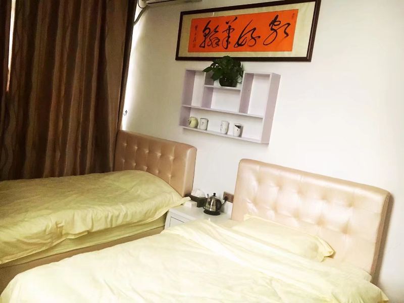 hotelPic