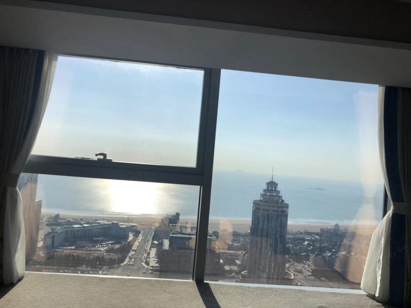 hotelPic