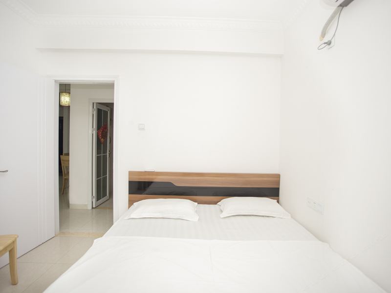 hotelPic