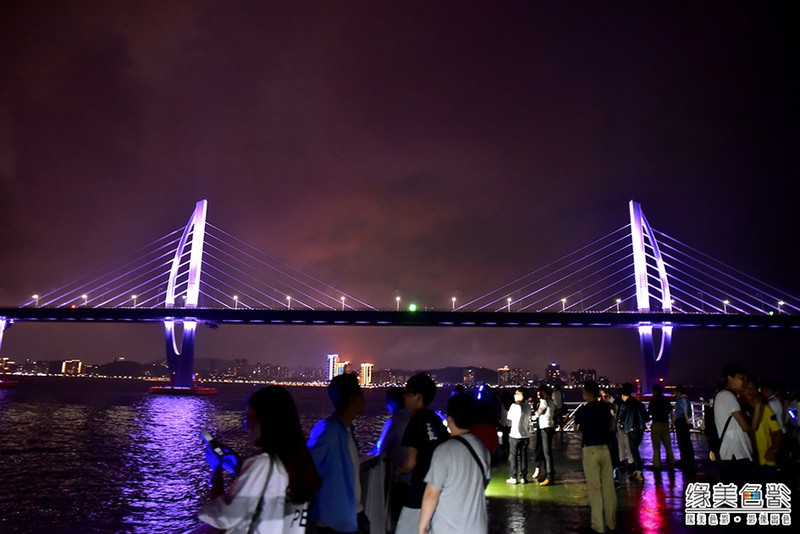 震撼! 世纪工程港珠澳大桥夜景抢先看, 珠澳海湾浪漫夜游