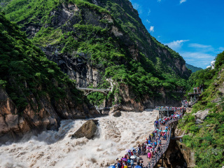 云南香格里拉報團多少錢_云南香格里拉游跟團_云南香格里拉旅游一次多少錢