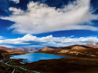 去四川稻城亞丁旅游要多少錢_四川稻城亞丁游跟團多少錢2021_四川稻城亞丁跟團游與自由行
