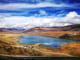去四川稻城亞丁旅游要多少錢_四川稻城亞丁游跟團多少錢2021_四川稻城亞丁跟團游與自由行
