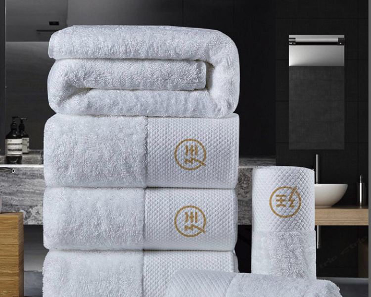hotelPic
