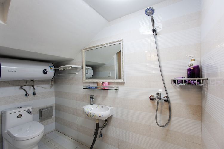hotelPic