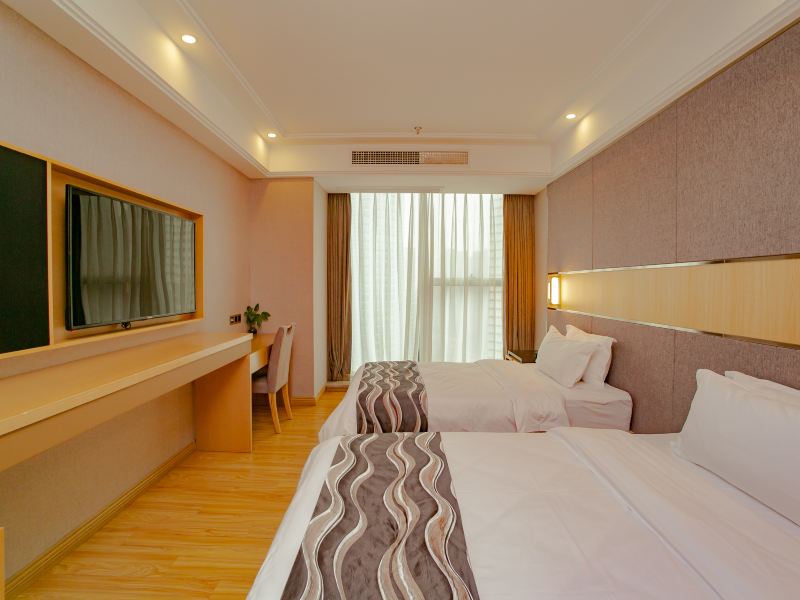 hotelPic