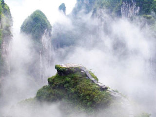 湘西鳳凰古城報(bào)團(tuán)多少錢_湘西鳳凰古城跟團(tuán)還是自由行_跟團(tuán)湘西鳳凰古城旅游價(jià)格表