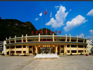 貴州黃果樹瀑布游組團(tuán)_貴州黃果樹瀑布最適合旅游的季節(jié)_2021去貴州黃果樹瀑布跟團(tuán)多少錢