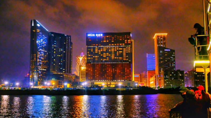 途牛首发珠澳海湾夜游100分钟尽享港珠澳大桥和珠海澳门夜景