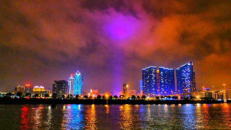 途牛首发 珠澳海湾夜游100分钟尽享港珠澳大桥和珠海澳门夜景