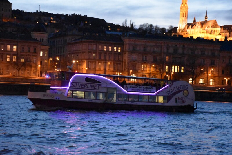 布达佩斯游记-夜游多瑙河,越夜越美丽