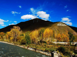 春節(jié)四川稻城亞丁旅行團(tuán)_四川稻城亞丁10月旅行團(tuán)價格_去四川稻城亞丁旅游要多少錢