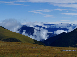 春節(jié)四川稻城亞丁旅行團(tuán)_四川稻城亞丁10月旅行團(tuán)價格_去四川稻城亞丁旅游要多少錢