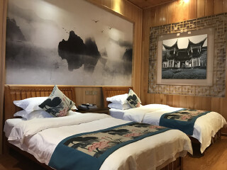 去云南旅游怎么走_暑假云南游價格_云南游跟團多少錢