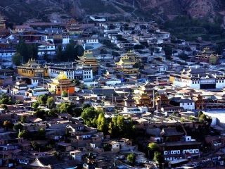 报团旅游去青海_青海旅游普吉岛价格_2023去青海跟团多少钱