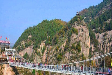 九龙山景区位于宝鸡市陈仓区坪头镇,是大水川国际旅游度假