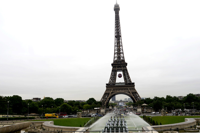 西方三大著名建筑之一-法国地标埃菲尔铁塔